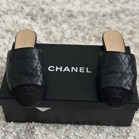 Chanel flats size 36 comes with box - Picture 2 of 5